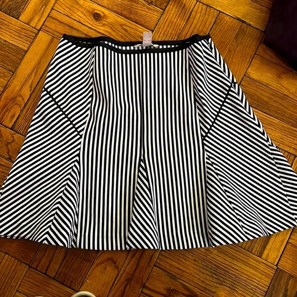 Banana republic white and black skirt size: 12 - Picture 1 of 9